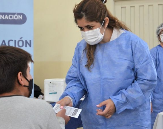Salud aplica nuevas estrategias ante la falta de demanda de vacunas anticovid