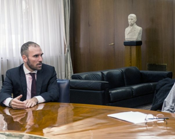 El Gobierno entregaría un bono y una caja navideña por el fin del IFE
