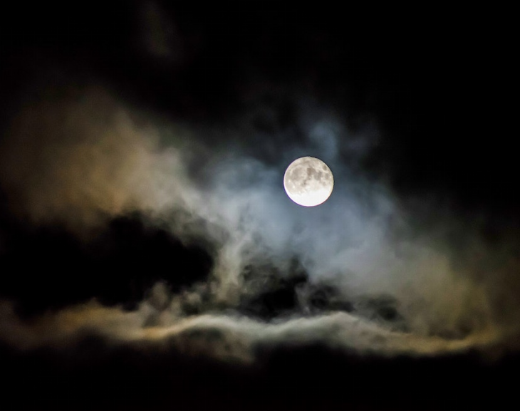 El fenómeno de la superluna azul cautivó en San Juan 