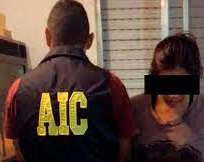 Una mujer asesinó de 14 puñaladas a una vendedora para robarle golosinas