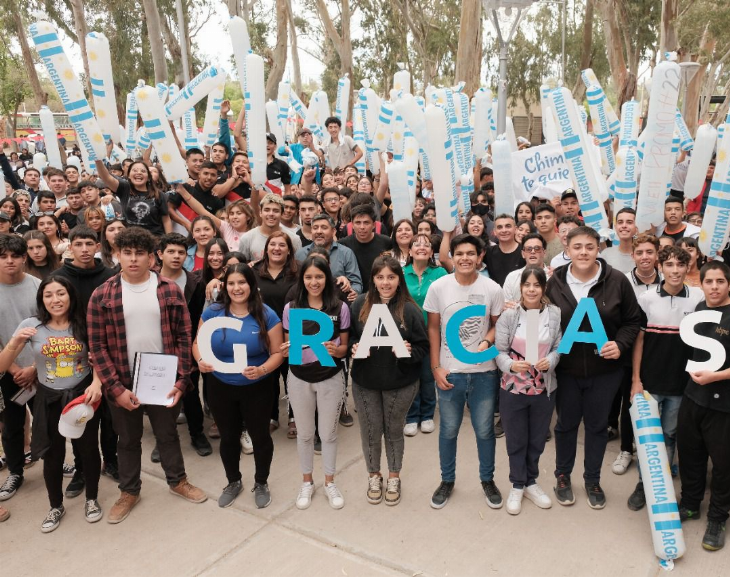 Miles de jóvenes chimberos debatieron en el primer Foro de la Juventud 