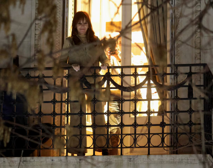 Cristina Kirchner pidió cumplir prisión domiciliaria en Constitución