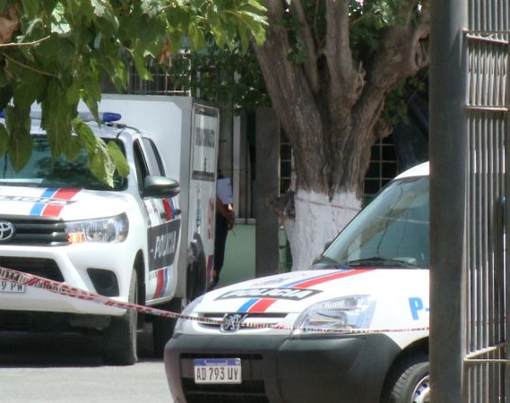 Encontraron a una mujer sin vida en su domicilio de Capital 
