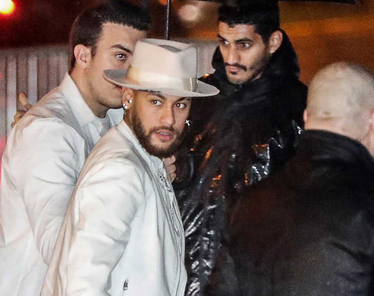 Neymar explotó por las críticas a sus fiestas 