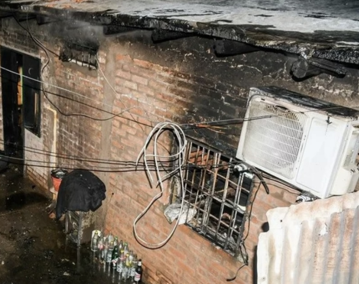 Una joven trans recibió un paquete y al abrirlo le explotó en la cara 