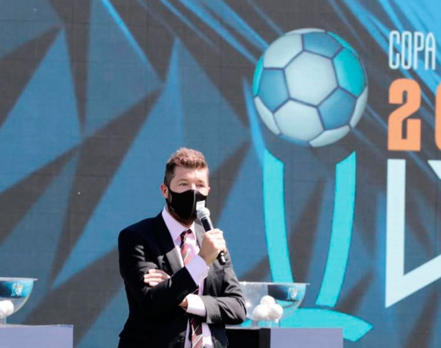 Son 15 los clubes que piden tratar la remoción de Tinelli al frente de la Liga