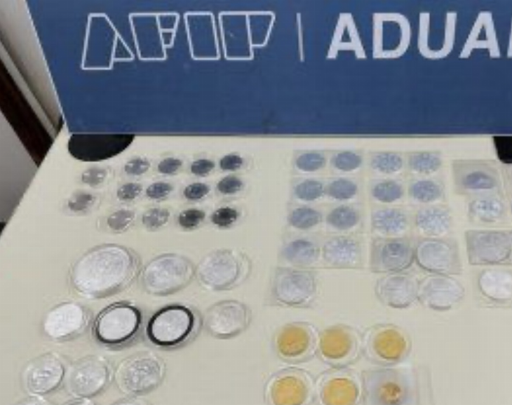 Aduana desbarató contrabando de monedas de colección de platino, oro y plata por casi $10 millones