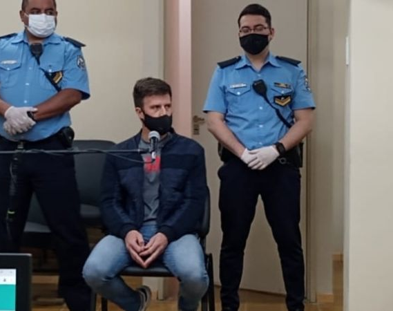 Absolvieron al ginecólogo acusado de abusar a una joven