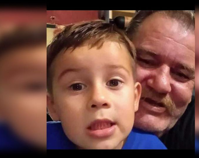 El abuelo de Lucio Dupuy antes de la audiencia por las penas, pidió que sean separadas