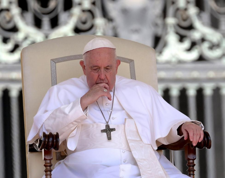 Francisco podría suspender su visita a Argentina por motivos políticos