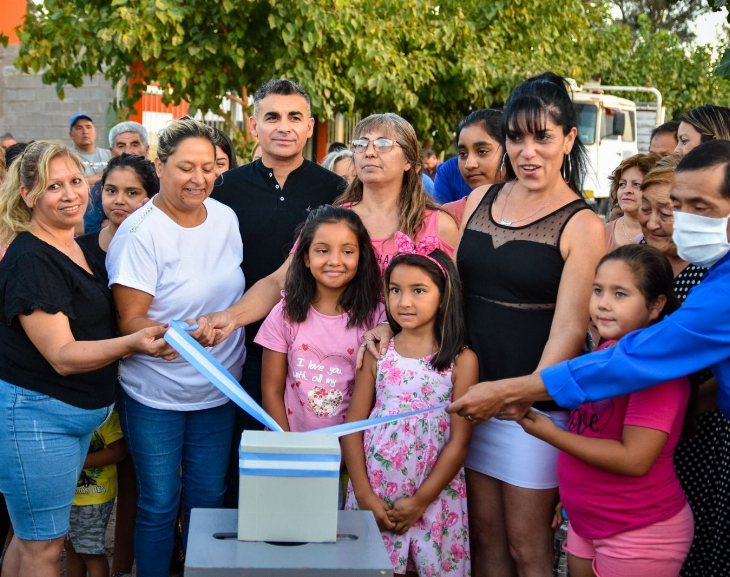 El barrio Conjunto 9 inauguró su iluminación led