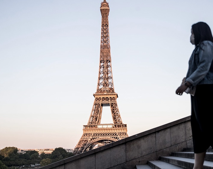 Jaqueada por el Covid, Francia mete mano dura 