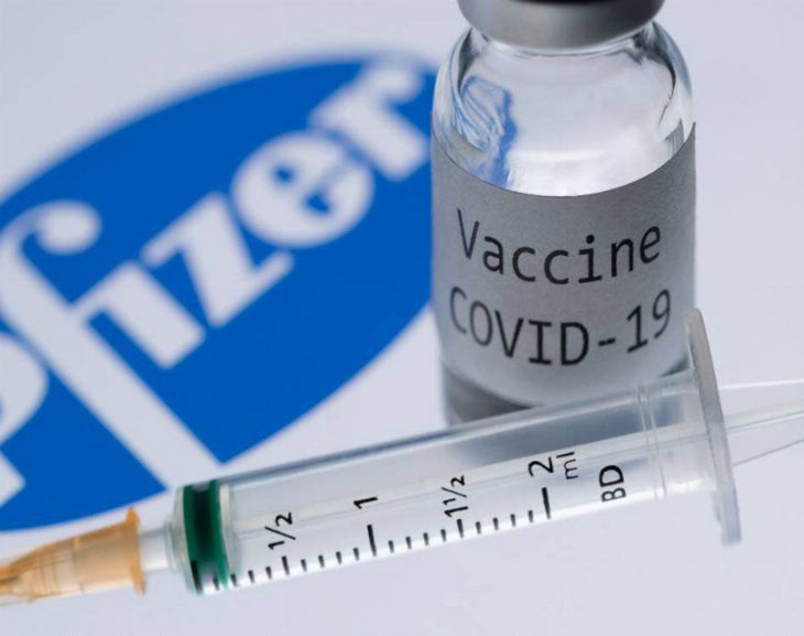 Estados Unidos aprobó la vacuna de Pfizer y comienza la vacunación
