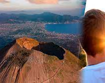 Por querer sacarse una selfie en el volcán Vesubio cayó en su interior