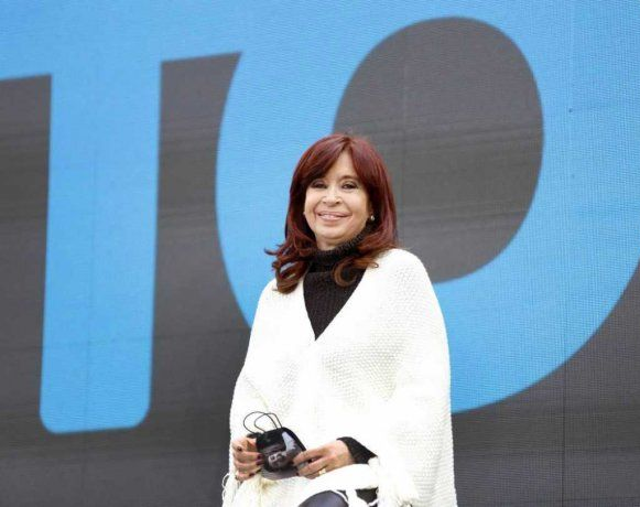 Cristina Fernandez viajará a Honduras para la asunción de la presidenta electa