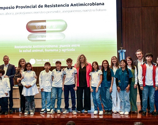 Entregaron los premios del Concurso Provincial de Flyer sobre el Uso Responsable de Antimicrobianos