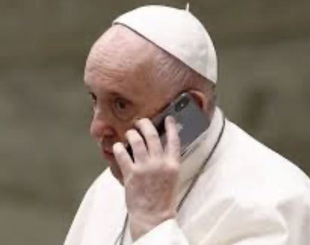 El Papa Francisco llamó a Javier Milei para felicitarlo