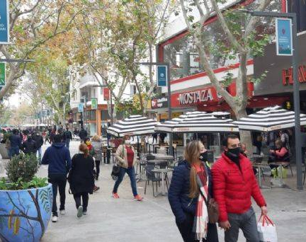 Sin precios y a la espera de nuevos aumentos: el impacto del dólar en San Juan