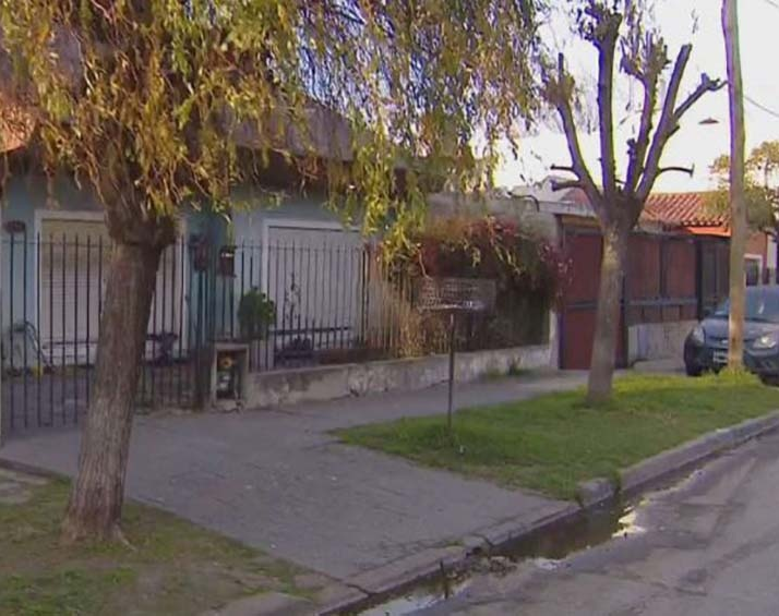 Un jubilado se tiroteó con delincuentes en su casa y perdió la vida