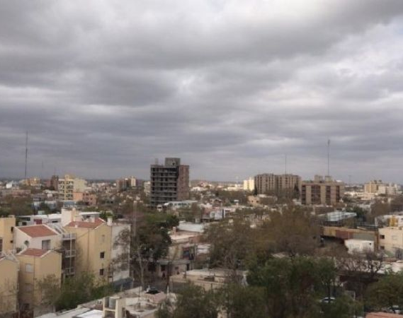 Abrigate: llega el viento Sur con lluvia a San Juan