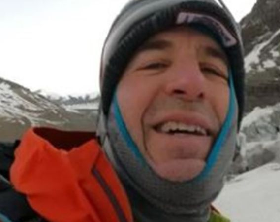 Alpinista muere tras llegar a la cima de la séptima montaña más alta del mundo