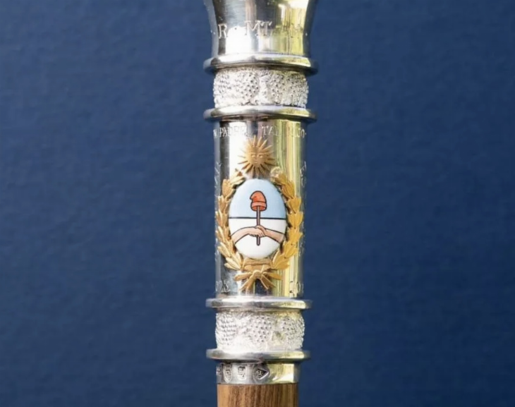 Mirá cómo será el bastón de mando de Orrego 