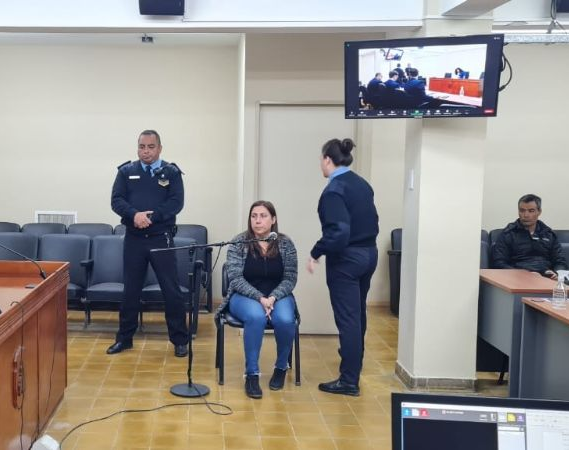 La mujer que con su auto mató a una embarazada seguirá libre durante la investigación
