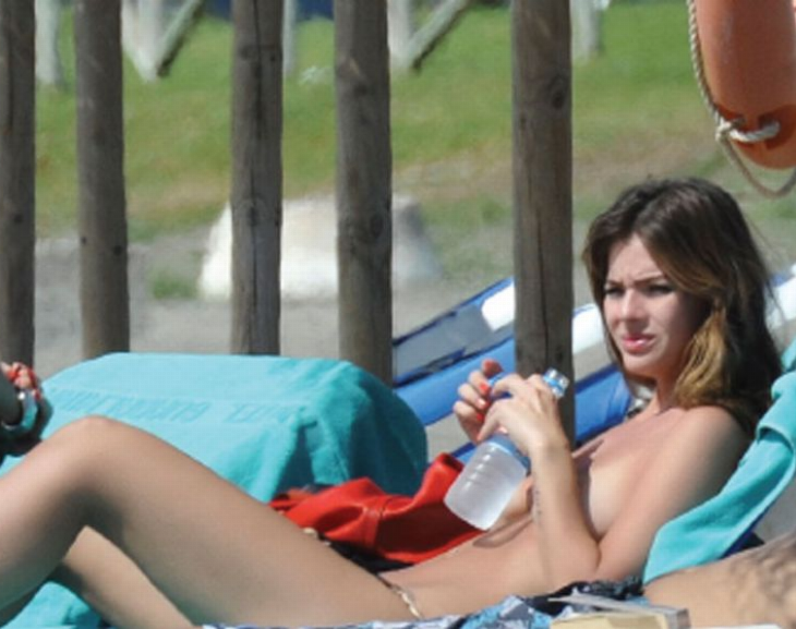 La China Suárez despidió el 2021 con un video en topless