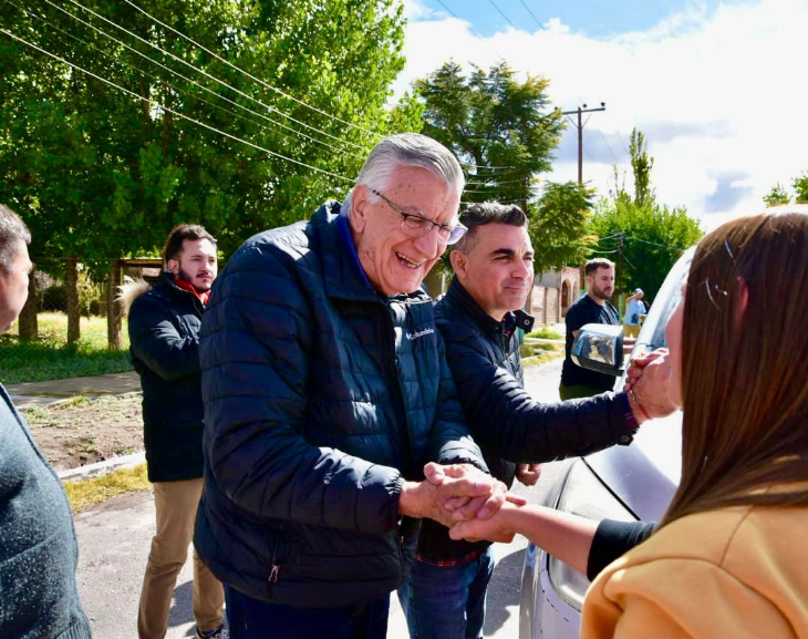 Gioja y Gramajo recorrieron Iglesia con los vecinos