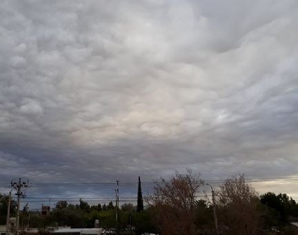 Este viernes cierra con viento y lluvias