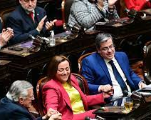 Cecilia Moreau tomó la presidencia de Diputados: "No voy a gobernar con mis hormonas, sino con mi cabeza"