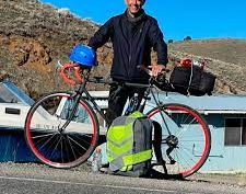 Un argentino está cruzando EE.UU. en bicicleta con pandemia y confinamiento estricto