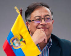 Asumió Petro, el primer presidente de izquierda de la historia de Colombia