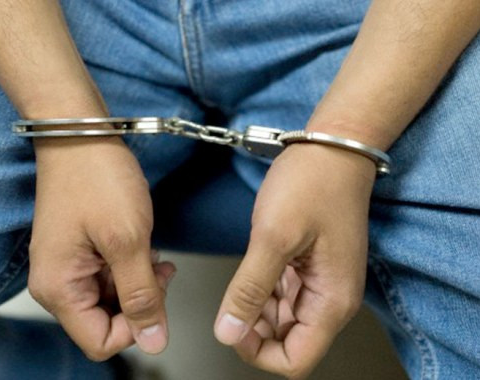 Cae un sobrino de Fido Galván por atacar y robar a sus vecinos 