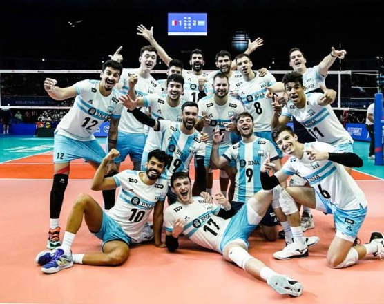 La Selección Argentina de vóley hizo patria en Japón