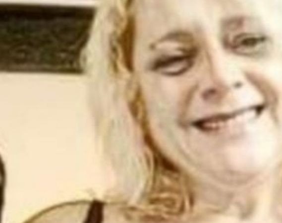 Tras agonizar, murió una caucetera que se cayó del techo de su casa