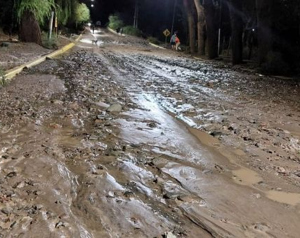 Departamentos alejados: crecidas y derrumbes luego de las intensas lluvias