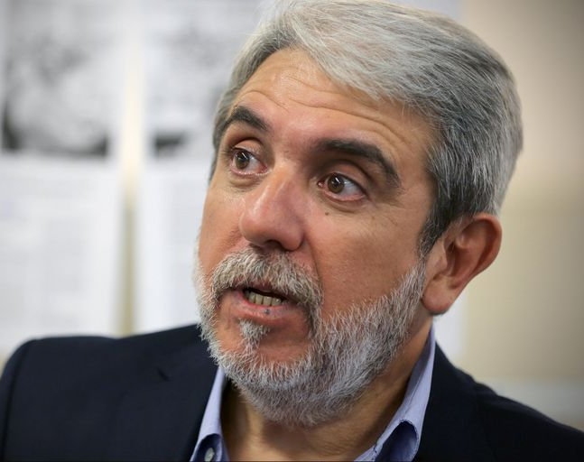 Aníbal Fernández trató de "cachivache" a Chiqui Tapia