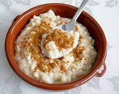 Un joven se atragantó con arroz con leche y está internado en terapia intensiva