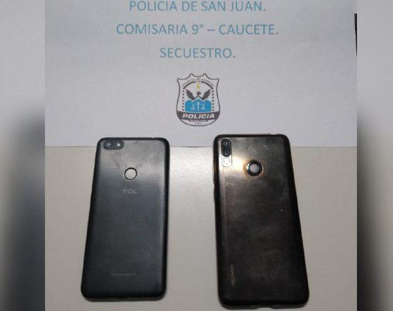La mamá de un menor devolvió el celular que había robado su hijo