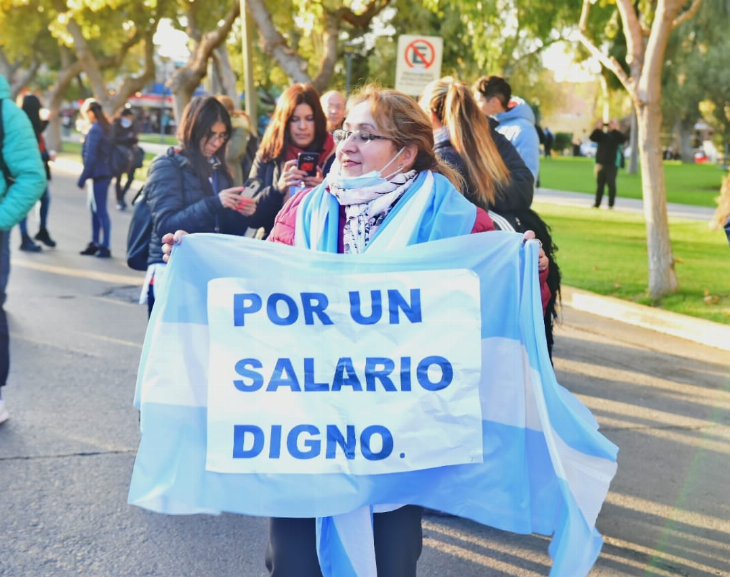Docentes Autoconvocados iniciaron un paro en rechazo al aumento en cuotas
