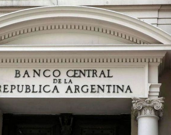 Quienes reciban subsidios energéticos: ¿No podrán ahorrar en dólares?
