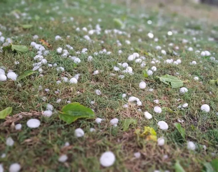 Granizo, viento y lluvia abundante, el alerta para mañana en la noche
