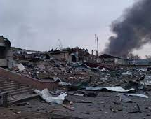Rusia bombardeó una base militar en Lviv, muy cerca de Polonia