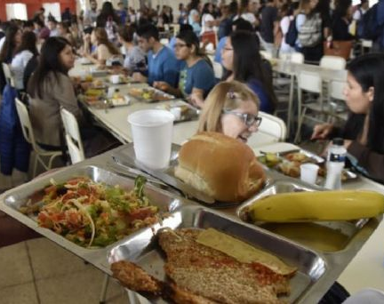 El comedor universitario debe enfrentar sanciones de Salud Pública por errores en la manipulación de alimentos
