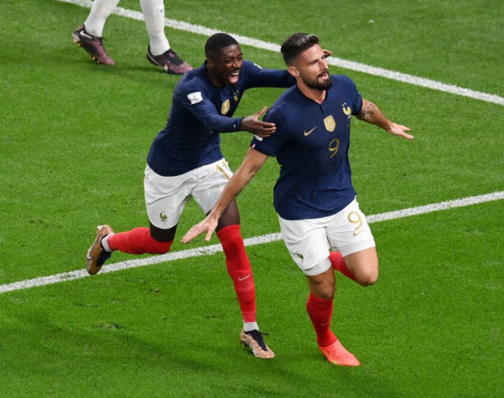 Francia arrancó como campeón y ganó en su debut ante Australia