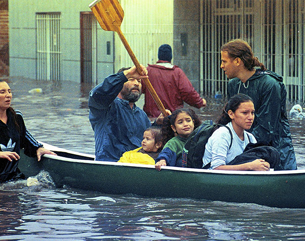 A 20 años de la feroz inundación de Santa Fe: el recuerdo de las 158 víctimas