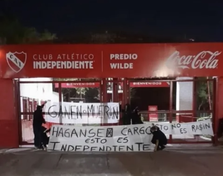 Ganen o mueran: la dura amenaza de muerte a los jugadores de Independiente