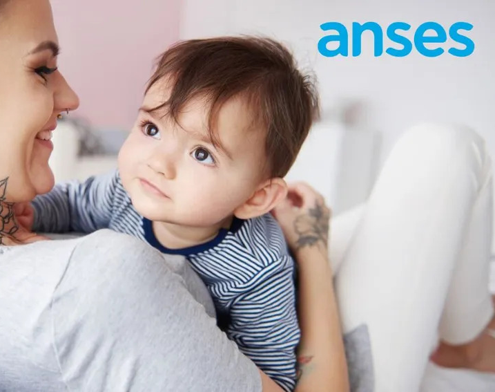 AUH y Tarjeta Alimentar de ANSES: quiénes cobrarán en agosto $650.000