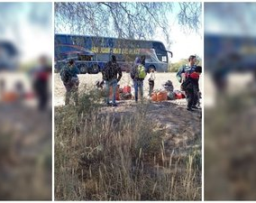 Se incendiaba un colectivo de larga distancia y los pasajeros debieron ayudar a combatir el fuego
